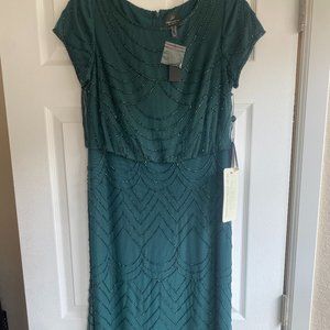 Adrianna Papell Emerald Green Formal Gown size 10P